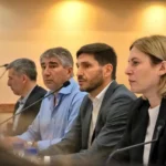 maximiliano-pullaro-y-la-plana-mayor-del-gobierno-la-vice-scaglia-y-los-ministros-gobierno-y-economia-fabian-bastia-y-pablo-olivares-al-fondo