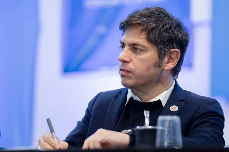 el-gobernador-de-la-provincia-de-buenos-aires-UBSEAYK6JNGTJOJKQTA5XTNRD4