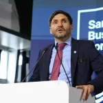 maximiliano-pullaro-santa-fe-business-forum-2025